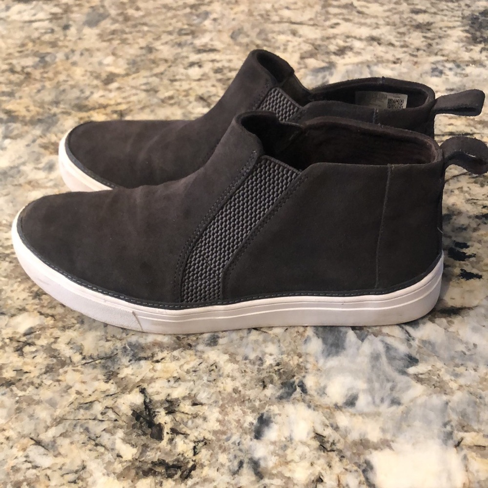 Toms - Picture 4 of 6